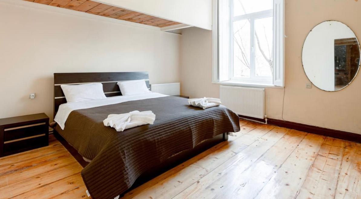 Lovely Dulcet Loft In Center Of Rustaveli Tbilisi Exterior foto