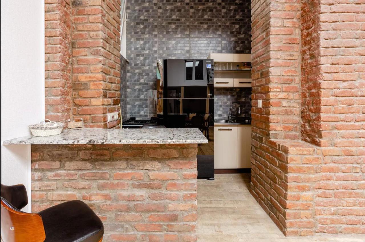 Lovely Dulcet Loft In Center Of Rustaveli Tbilisi Exterior foto