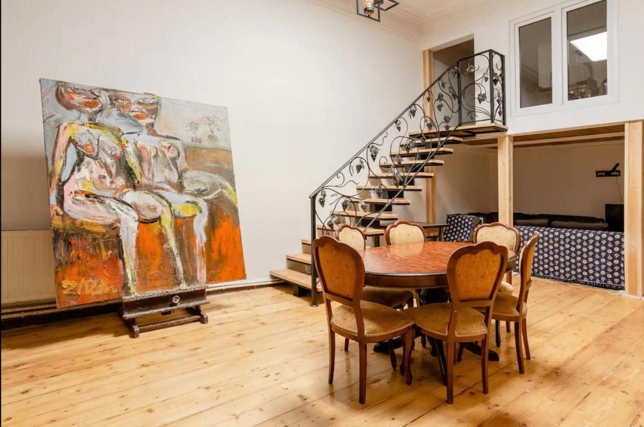 Lovely Dulcet Loft In Center Of Rustaveli Tbilisi Exterior foto